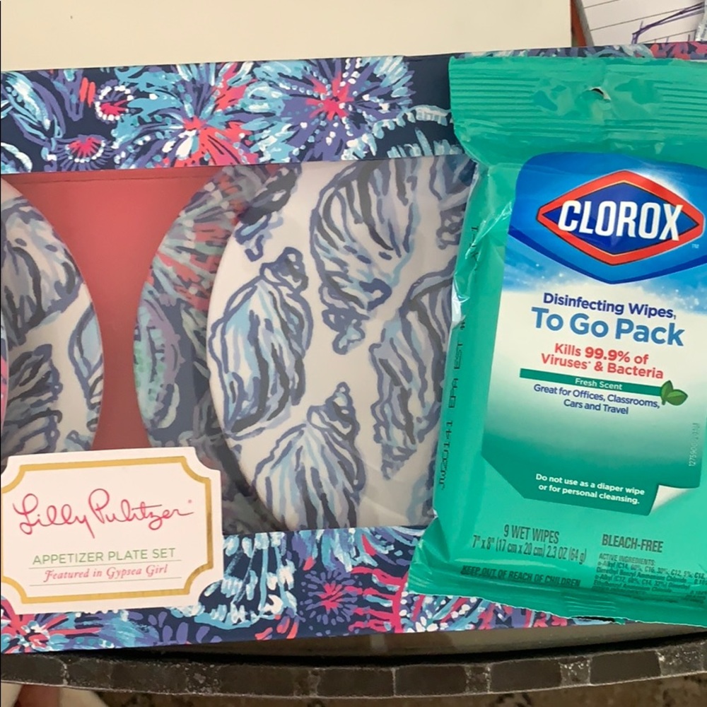 Lilly Pulitzer App. PlateS  Gypsea Girl FREE GIFT